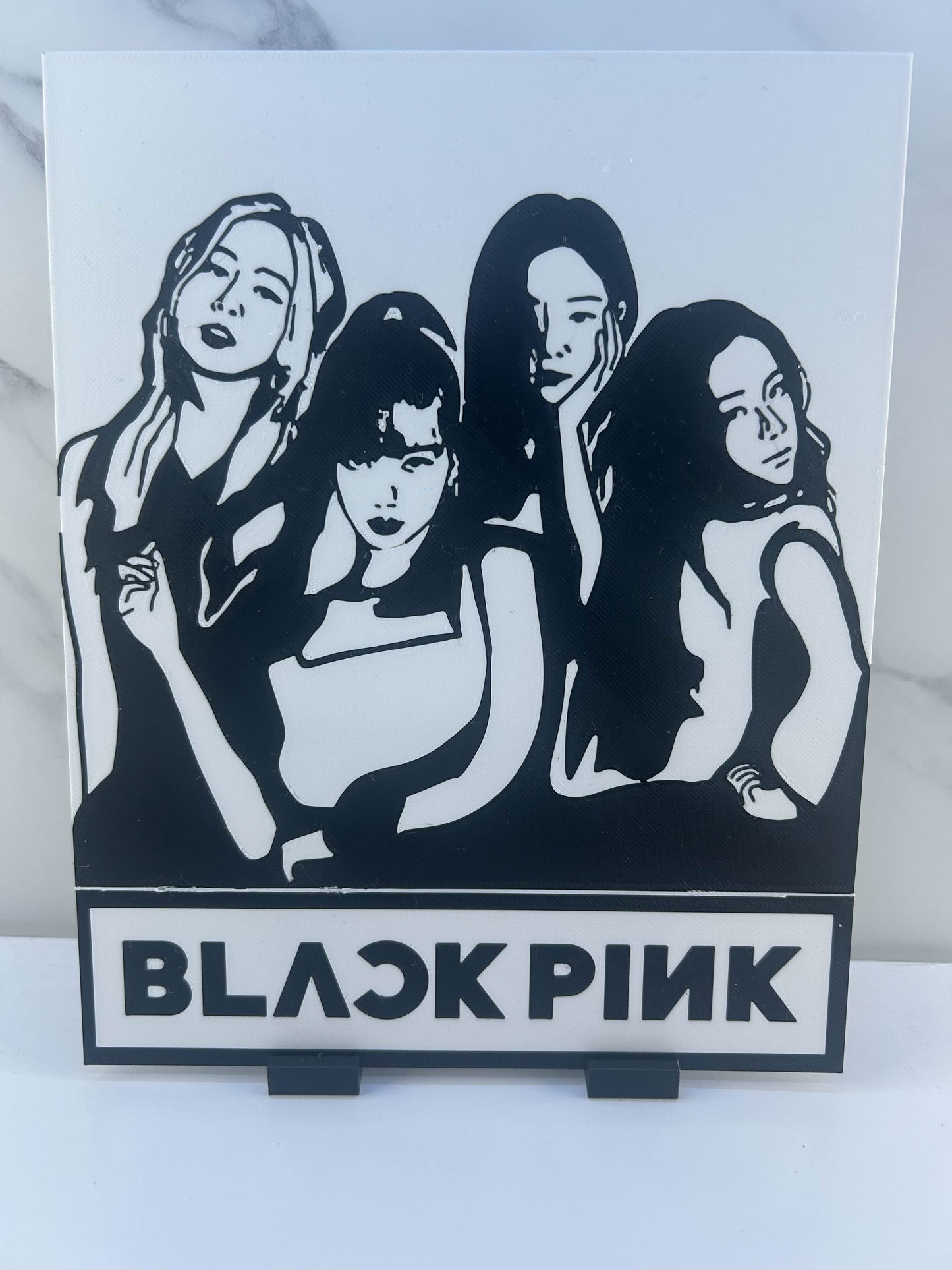 Blackpink - Plaque avec Support : Noir et Blanc