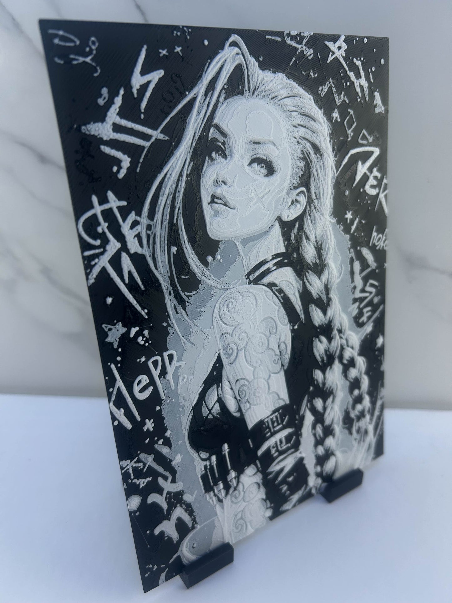 Arcane - Plaque avec Support : Jinx
