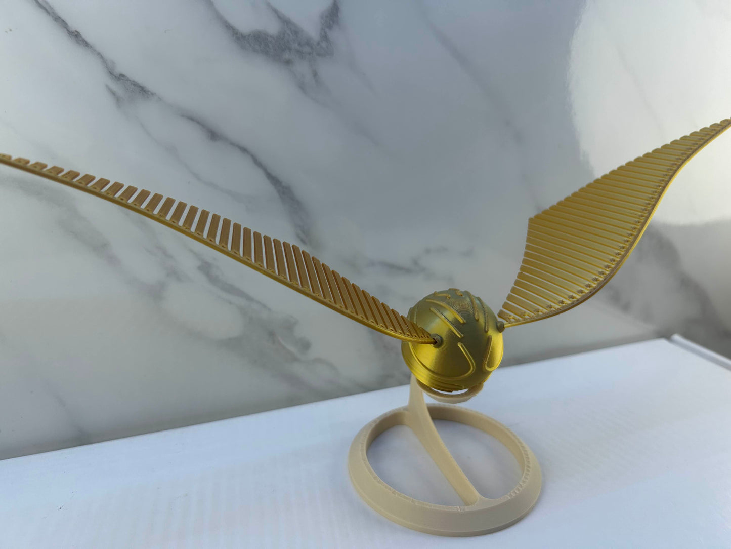 Harry Potter - Réplique avec Support : Vif d'Or