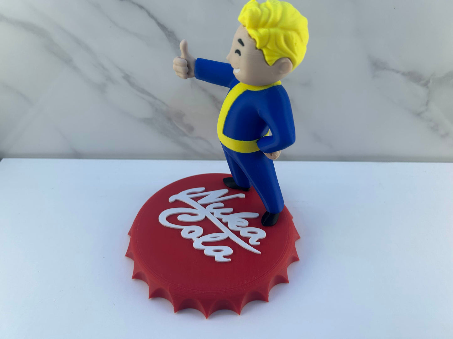 Fallout - Figurine : Avec Support Nuka Cola